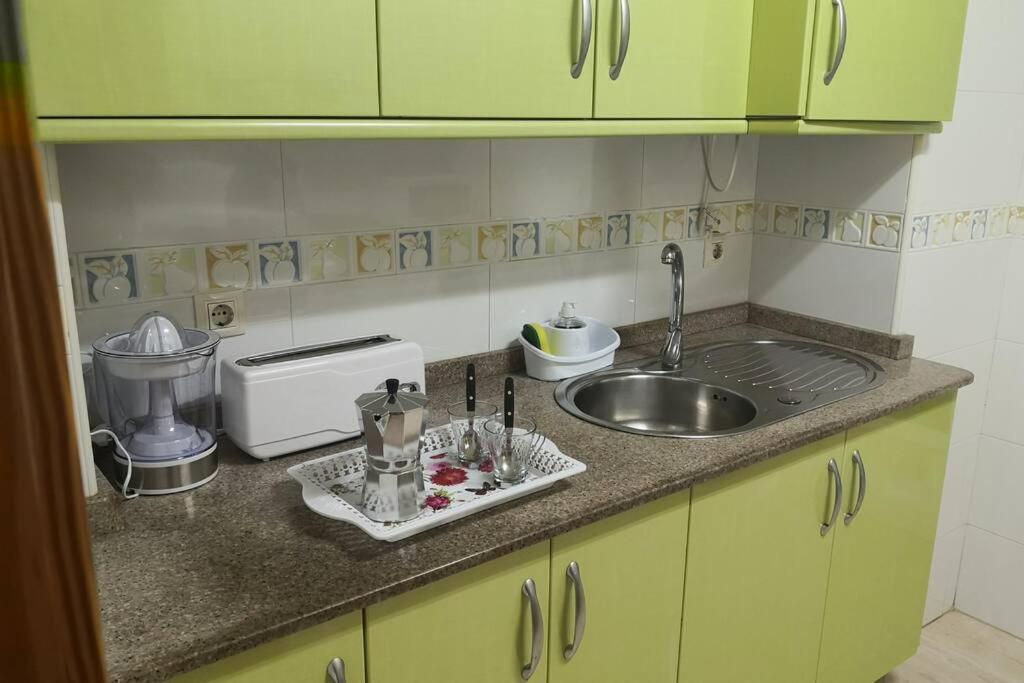 Apartamento Centro Roquetas. 5 minutos de la playa en coche. Roquetas de Mar Exterior foto